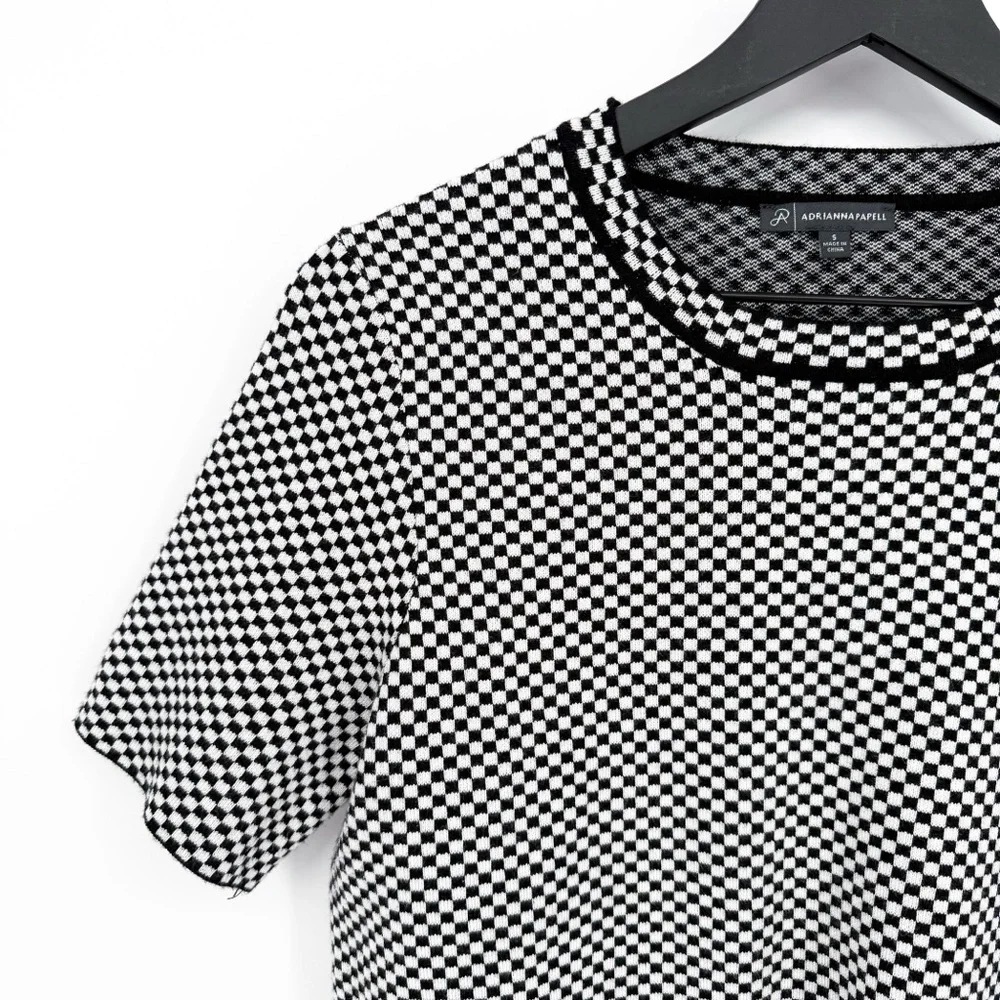 Adrianna Papell Micro Checkered Short Sleeve Knit Top Small